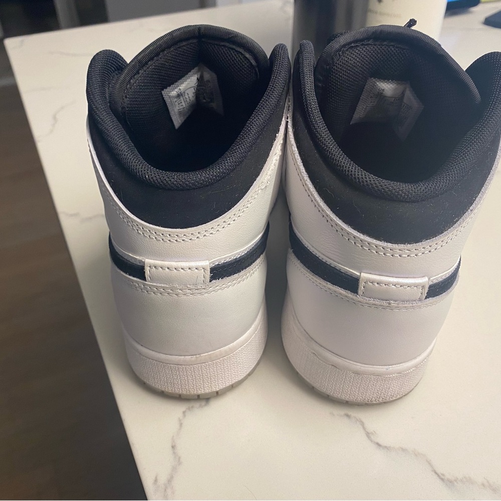 Dunks - Picture 3 of 3